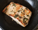 Foto del paso 3 de la receta: Salmón con mostaza y orégano fresco