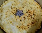 A picture of step 5 of Kesari Rabri Ghevar.