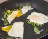 A picture of step 4 of Basil Fried Eggs.