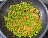 A picture of step 5 of Radish pod paneer masala.