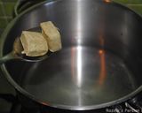 A picture of step 3 of Leek and green peas soup.
