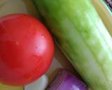 Foto del paso 1 de la receta Ensalada de pepino, tomate y aguacate aliñada con agua de mar