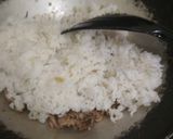 Foto langkah ke 4 dari resep Chicken Omurice Cabai Hijau.