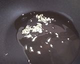 A picture of step 2 of Blue Crab & Tomato Cream Pasta.