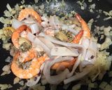 Foto del paso 4 de la receta Arroz caldoso de mariscos