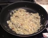A picture of step 8 of Authentic Vongole Rosso Clam Pasta.
