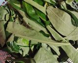 Foto langkah ke 1 dari resep Telur dadar daun singkong.