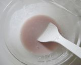 A picture of step 8 of Mini Strawberry Daifuku.