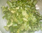 A picture of step 2 of Bitterleaf soup.