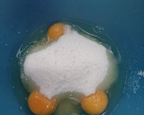 Foto del paso 3 de la receta: Bizcocho de yogur, naranja y nueces