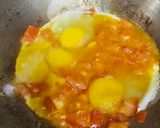 صورة لخطوة 3 من وصفة بيض وطماط 🍳