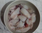 Foto langkah ke 1 dari resep Cumi lada hitam.