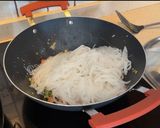 Foto del paso 4 de la receta Noodles con verduras y langostinos marinados