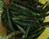 Foto langkah ke 1 dari resep Tumis cabai hijau.