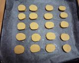 A picture of step 6 of Crispy Kinako and Salt Cookies.