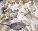 Foto langkah ke 9 dari resep Kue Putri Salju.