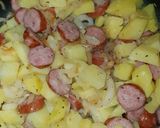 Une image de l'étape 4 de Pommes de terres au chèvre et à la Saucisse de Montbeliard.