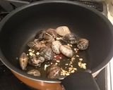 A picture of step 5 of Authentic Vongole Risotto.
