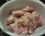 A picture of step 1 of Juicy Chicken Karaage.