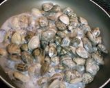 A picture of step 7 of Asari Clam Rice.