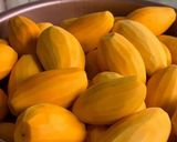 A picture of step 1 of Mango chocochips.