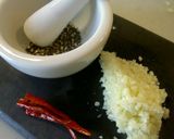 A picture of step 1 of Chicken and Garlic Stir-fry with Black Pepper.