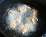 A picture of step 5 of 'Zangi' Chicken Karaage.