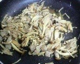 A picture of step 4 of Stir-Fried Pork and Mushroom with Butter and Soy Sauce.