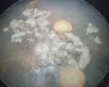 Foto langkah ke 3 dari resep Sop Oyong Daging Bihun.