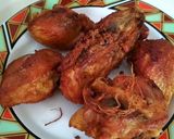 Foto langkah ke 7 dari resep Ayam ungkep bumbu kuning.