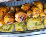 Foto del paso 4 de la receta: Muslos de pollo al horno con un toque mediterráneo
