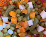 Foto del paso 1 de la receta: Tostadas de atún y verduras