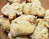 Foto del paso 3 de la receta: ¡¡Bizcochitos riquísimos con 3 ingredientes que hay en casa!!🥖