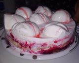 A picture of step 6 of Strawberries cheese cake ice cream.