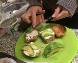 Foto del paso 3 de la receta: Avocado toast o tostadas con palta