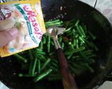 Foto langkah ke 6 dari resep Tumis Kacang Panjang Paling Simple + Enak.