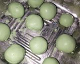 Foto langkah ke 4 dari resep Ondeh-Ondeh/Klepon Pandan.