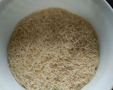 A picture of step 1 of Vermicelli upma.
