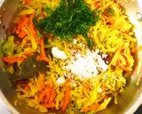 A picture of step 4 of Cabbage carrot subji (panch phorn).