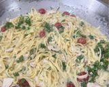 Gambar langkah 5 resipi Chicken Alfredo Creamy Fettuccine.