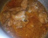 A picture of step 2 of Chicken Aloo Shorba.