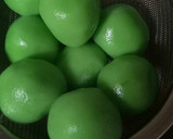 Foto langkah ke 5 dari resep Klepon Ketan Gula Merah (Kenyal No Kapur Sirih).