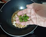 A picture of step 3 of Samak Rice Pulao.