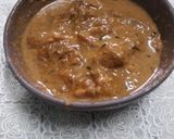 A picture of step 5 of Chicken Aloo in white gravy.