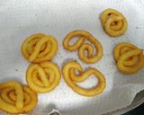 A picture of step 21 of Paneer Ki Jalebi.