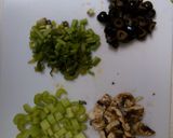 A picture of step 2 of Stewz Meaty Apple Pasta.