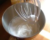 A picture of step 5 of Polka Dotted Roll Cake.
