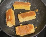 A picture of step 4 of Sobao Pasiego French Toast.