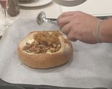 Foto del paso 1 de la receta: Fondue de queso camembert en pan de pagés al horno