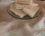 Foto del paso 1 de la receta: 🥪 Sándwiches de miga - variedad 🥪 Queso roquefort, atún, tomate, huevo, ananá, cantimpalo, jamón